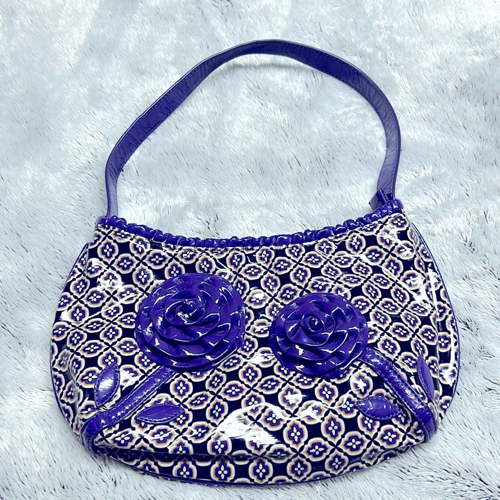 Vera Bradley “Frill” purse. Retired “Coming up Roses” pattern.